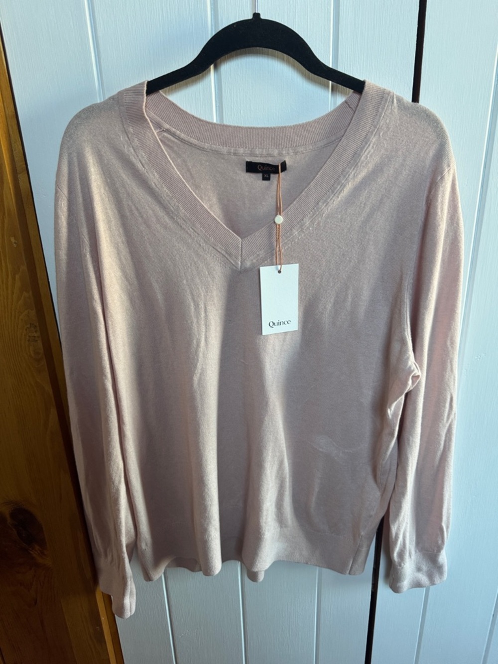 Quince Light Pink V-Neck cotton cashmere sweater! NWT